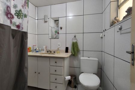 Apartamento à venda com 75m², 2 quartos e 1 vaga Apartamento à venda com 75m², 2 quartos e 1 vagaBanheiro