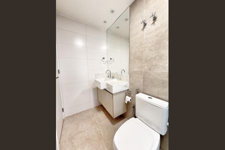 Apartamento à venda com 70m², 2 quartos e 2 vagas Apartamento à venda com 70m², 2 quartos e 2 vagasBanheiro do Quarto 2