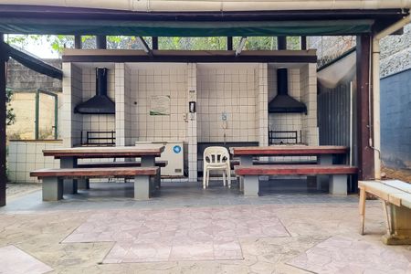 Apartamento para alugar com 45m², 2 quartos e 1 vagaÁrea comum - Churrasqueira