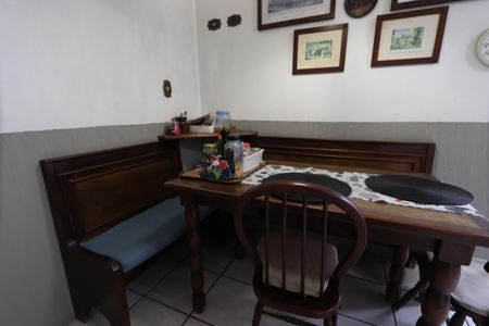 Casa para alugar com 167m², 3 quartos e 2 vagasCozinha