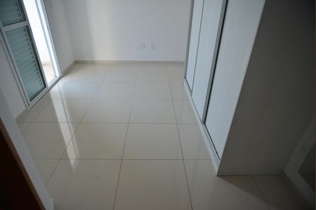 Apartamento à venda com 160m², 3 quartos e 2 vagasSuíte 3
