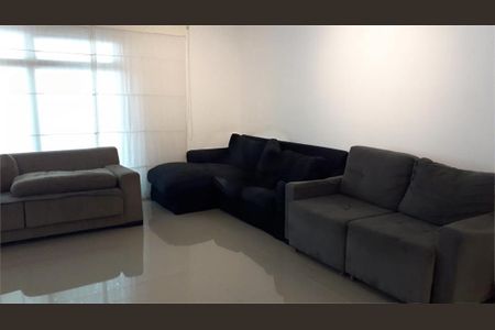 Casa à venda com 4 quartos, 350m² em Vila Romana, São Paulo