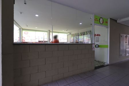 Apartamento à venda com 65m², 2 quartos e 1 vagaÁrea Comum - Mercadinho 24h