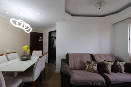Apartamento à venda com 65m², 2 quartos e 1 vagaSala