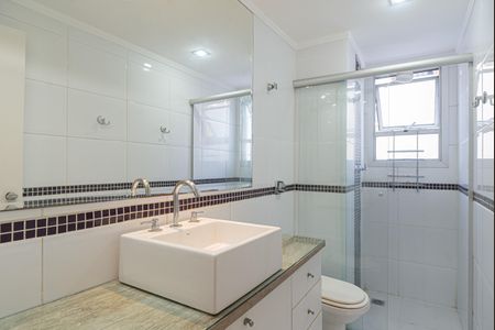 Apartamento à venda com 70m², 2 quartos e 1 vaga Apartamento à venda com 70m², 2 quartos e 1 vagaBanheiro Social