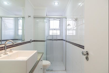 Apartamento à venda com 70m², 2 quartos e 1 vaga Apartamento à venda com 70m², 2 quartos e 1 vagaBanheiro Social