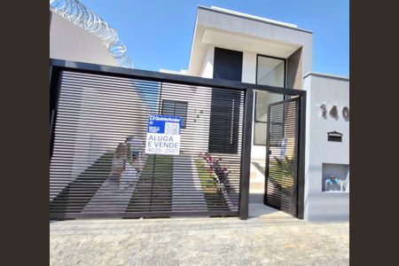 Casa à venda com 100m², 3 quartos e 2 vagasFachada - Placa