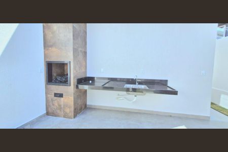 Casa à venda com 100m², 3 quartos e 2 vagasQuintal