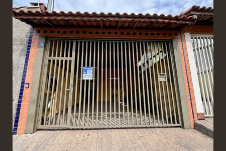 Casa à venda com 150m², 2 quartos e 2 vagas Casa à venda com 150m², 2 quartos e 2 vagasPlaca