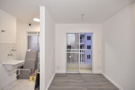 Apartamento para alugar com 37m², 2 quartos e 1 vagaSala
