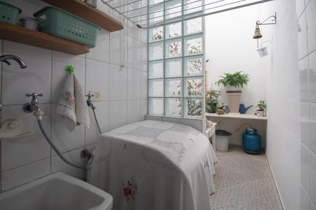 Casa de condomínio à venda com 124m², 3 quartos e 2 vagasÁrea de Serviço