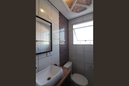 Casa de condomínio à venda com 117m², 3 quartos e 2 vagasSuíte Banheiro