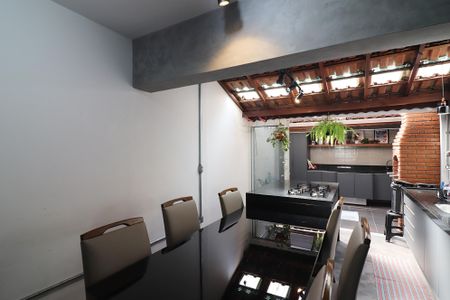 Casa de condomínio à venda com 117m², 3 quartos e 2 vagasCozinha e Área de Serviço