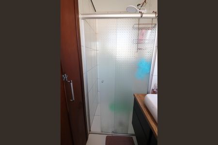 Casa de condomínio à venda com 117m², 3 quartos e 2 vagasSuíte Banheiro