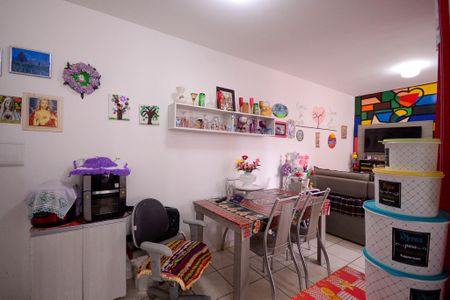 Apartamento à venda com 49m², 2 quartos e sem vagaCozinha e Área de Serviço