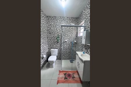 Casa à venda com 170m², 3 quartos e 2 vagas Casa à venda com 170m², 3 quartos e 2 vagasBanheiro da Suíte