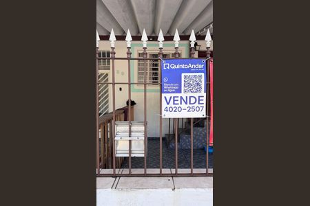 Casa à venda com 170m², 3 quartos e 2 vagas Casa à venda com 170m², 3 quartos e 2 vagasPlaquinha