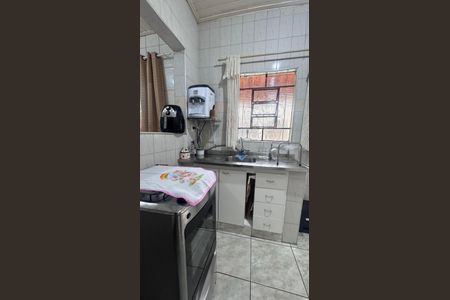 Casa à venda com 170m², 3 quartos e 2 vagas Casa à venda com 170m², 3 quartos e 2 vagasCozinha