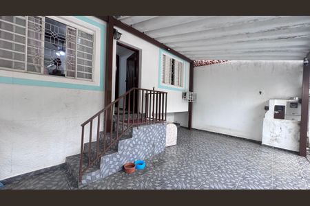 Casa à venda com 170m², 3 quartos e 2 vagas Casa à venda com 170m², 3 quartos e 2 vagasGaragem