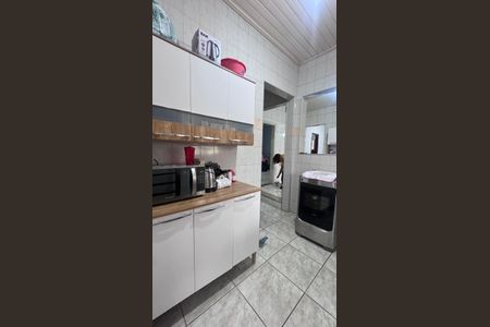 Casa à venda com 170m², 3 quartos e 2 vagas Casa à venda com 170m², 3 quartos e 2 vagasCozinha
