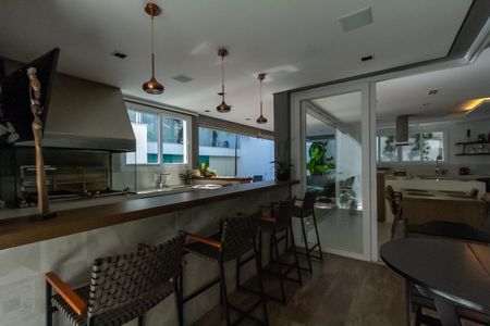 Casa de condomínio à venda com 600m², 6 quartos e 4 vagas Casa de condomínio à venda com 600m², 6 quartos e 4 vagasChurrasqueira