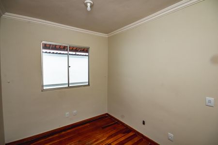 Casa à venda com 76m², 3 quartos e 1 vaga Casa à venda com 76m², 3 quartos e 1 vagaQuarto 1