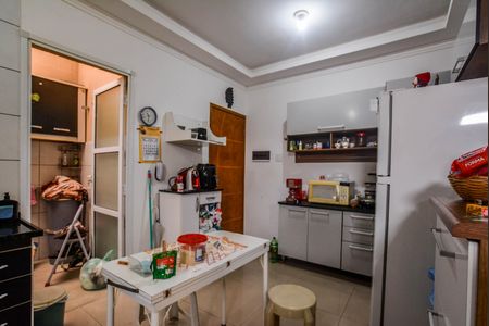 Apartamento à venda com 47m², 2 quartos e 1 vaga Apartamento à venda com 47m², 2 quartos e 1 vagaCozinha e Área de Serviço