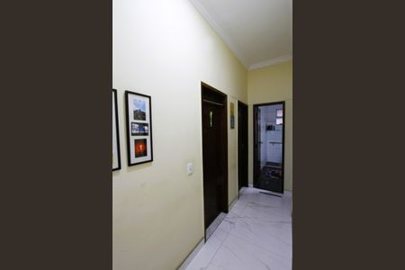 Casa à venda com 350m², 7 quartos e 4 vagasCorredor