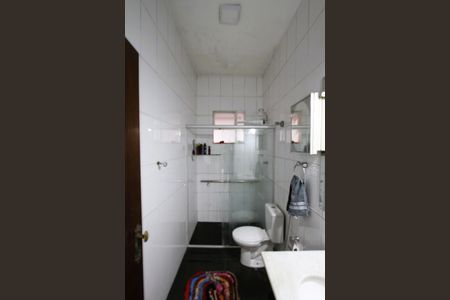 Casa à venda com 350m², 7 quartos e 4 vagasBanheiro do Quarto 2