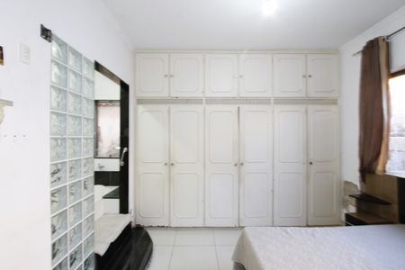 Casa à venda com 350m², 7 quartos e 4 vagasQuarto 2 - Suíte