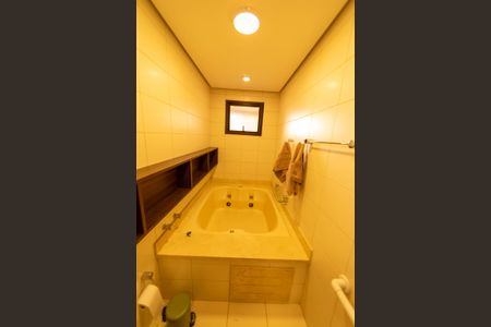 Apartamento à venda com 175m², 3 quartos e 3 vagas Apartamento à venda com 175m², 3 quartos e 3 vagasBanheiro da Suíte 2