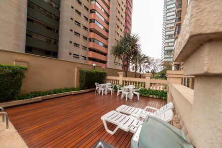 Apartamento à venda com 175m², 3 quartos e 3 vagas Apartamento à venda com 175m², 3 quartos e 3 vagasÁrea comum