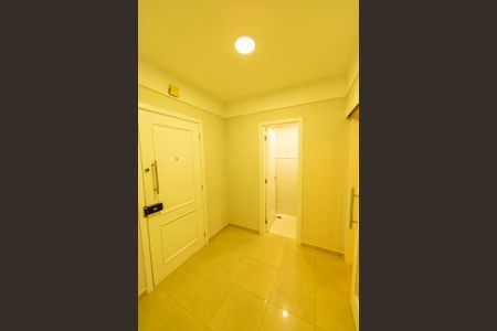 Apartamento à venda com 175m², 3 quartos e 3 vagas Apartamento à venda com 175m², 3 quartos e 3 vagasHall de entrada