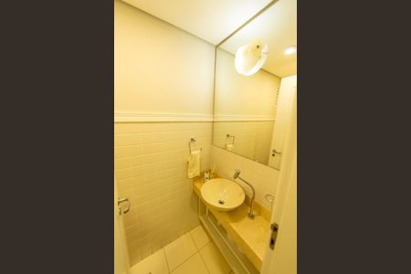 Apartamento à venda com 175m², 3 quartos e 3 vagas Apartamento à venda com 175m², 3 quartos e 3 vagasLavabo