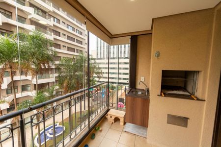 Apartamento à venda com 175m², 3 quartos e 3 vagas Apartamento à venda com 175m², 3 quartos e 3 vagasVaranda da Sala