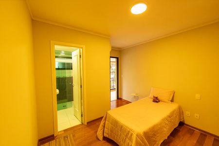 Apartamento à venda com 175m², 3 quartos e 3 vagas Apartamento à venda com 175m², 3 quartos e 3 vagasSuite 1
