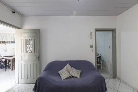 Casa à venda com 80m², 3 quartos e 10 vagas Casa à venda com 80m², 3 quartos e 10 vagasSala