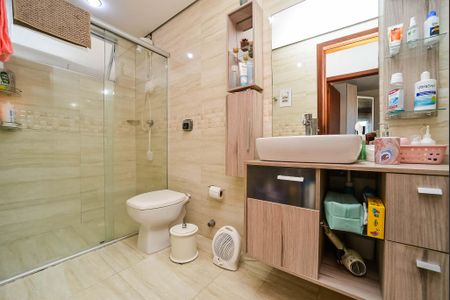 Apartamento à venda com 59m², 2 quartos e 1 vaga Apartamento à venda com 59m², 2 quartos e 1 vagaBanheiro