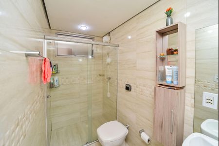 Apartamento à venda com 59m², 2 quartos e 1 vaga Apartamento à venda com 59m², 2 quartos e 1 vagaBanheiro