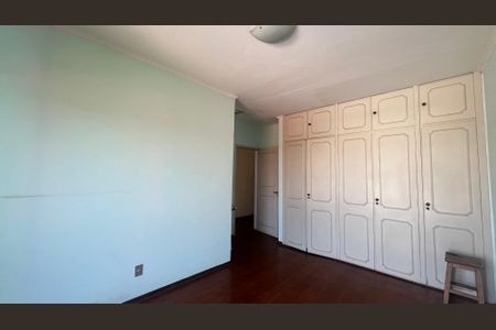Casa à venda com 350m², 4 quartos e 4 vagas Casa à venda com 350m², 4 quartos e 4 vagasSuíte 2
