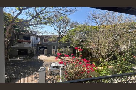 Casa à venda com 350m², 4 quartos e 4 vagas Casa à venda com 350m², 4 quartos e 4 vagasQuarto 2