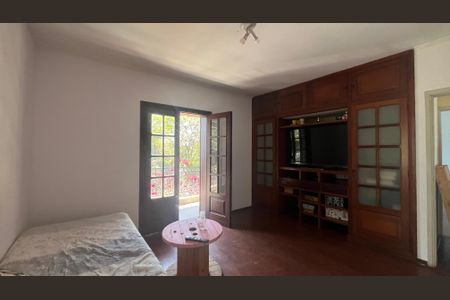 Casa à venda com 350m², 4 quartos e 4 vagas Casa à venda com 350m², 4 quartos e 4 vagasQuarto 2
