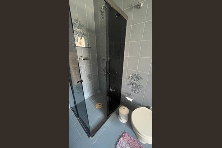 Casa à venda com 350m², 4 quartos e 4 vagas Casa à venda com 350m², 4 quartos e 4 vagasBanheiro da Suíte 1