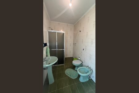 Casa à venda com 350m², 4 quartos e 4 vagas Casa à venda com 350m², 4 quartos e 4 vagasBanheiro Social