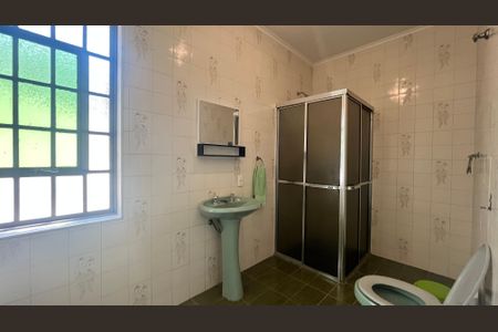 Casa à venda com 350m², 4 quartos e 4 vagas Casa à venda com 350m², 4 quartos e 4 vagasBanheiro Social