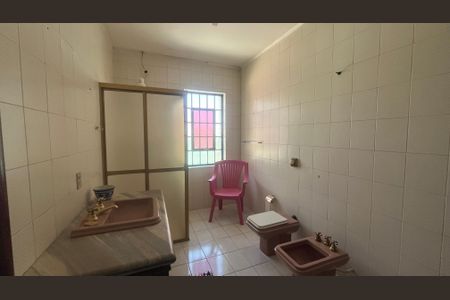 Casa à venda com 350m², 4 quartos e 4 vagas Casa à venda com 350m², 4 quartos e 4 vagasBanheiro da Suíte 2