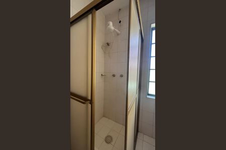 Casa à venda com 350m², 4 quartos e 4 vagas Casa à venda com 350m², 4 quartos e 4 vagasBanheiro da Suíte 2