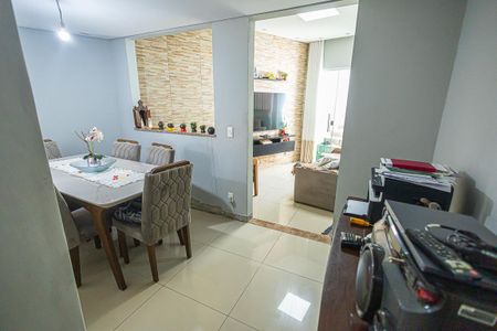 Casa à venda com 114m², 2 quartos e 1 vaga Casa à venda com 114m², 2 quartos e 1 vagaCopa