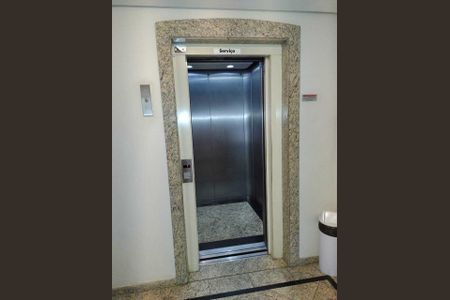 Apartamento à venda com 89m², 3 quartos e 2 vagas Apartamento à venda com 89m², 3 quartos e 2 vagasElevador