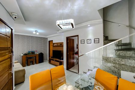 Casa à venda com 144m², 3 quartos e 2 vagas Casa à venda com 144m², 3 quartos e 2 vagasSala